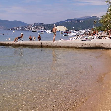 Apartment Begonia Of Kumbor Herceg Novi Exteriör bild