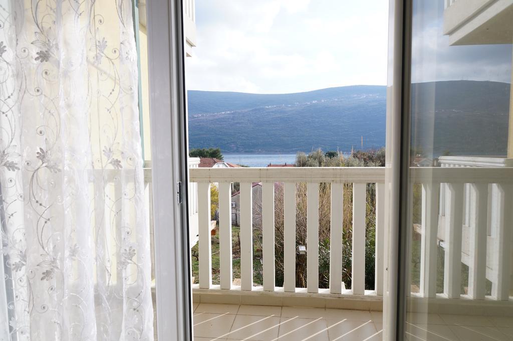 Apartment Begonia Of Kumbor Herceg Novi Exteriör bild