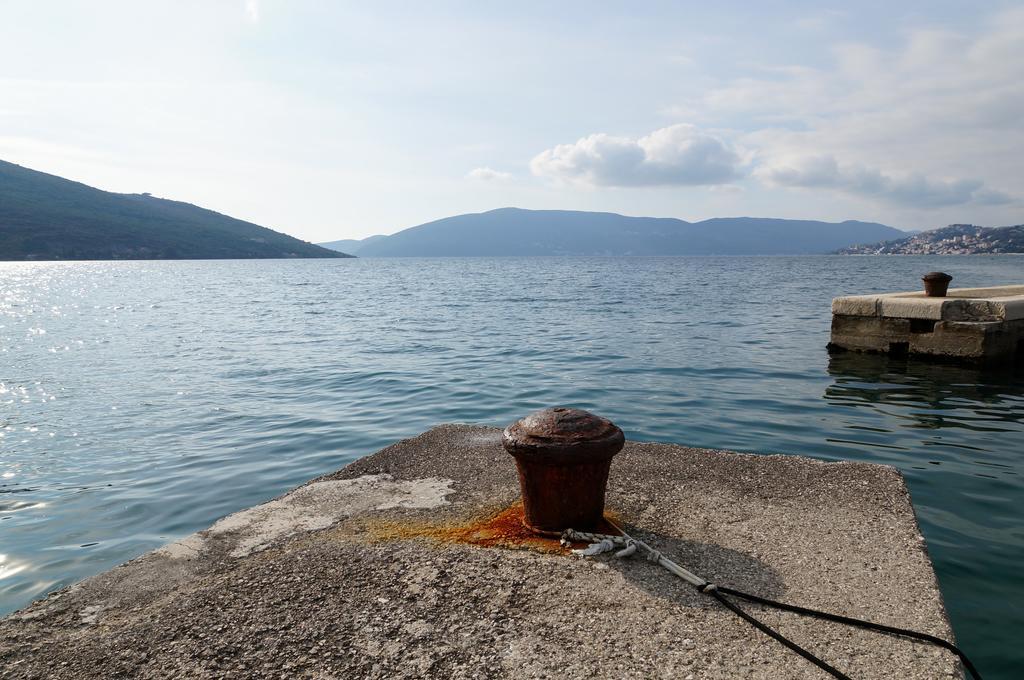 Apartment Begonia Of Kumbor Herceg Novi Exteriör bild